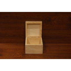Pudełko 12x12x9,5cm , podełko drewniane 12x12x9,5cm / 1515